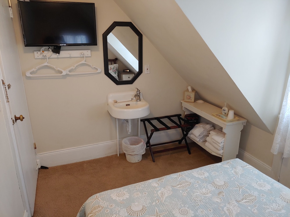 Island Guest House B&B
