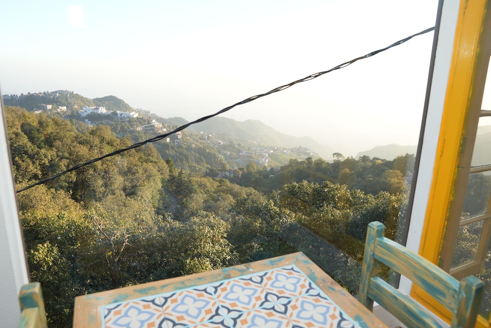 Sansa By The Woods - Manor Mussoorie