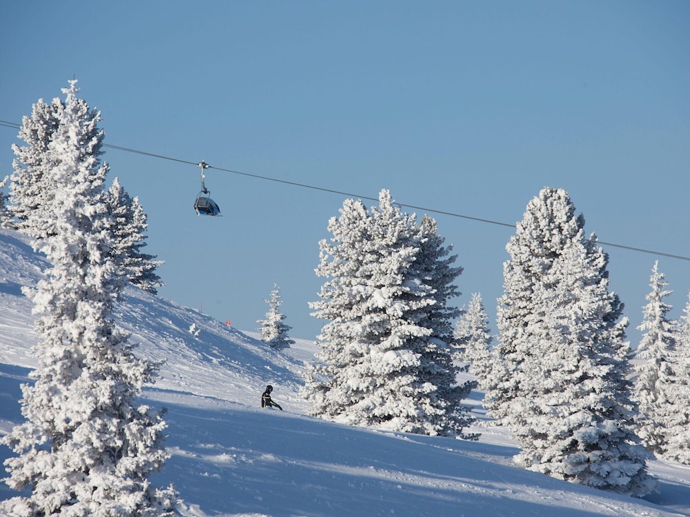 Chalet Hochkrimml With Sauna on the ski Slope
