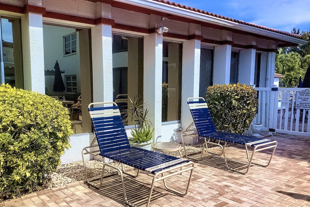 Vista Hermosa Casita Near the Beach - Property Image 2