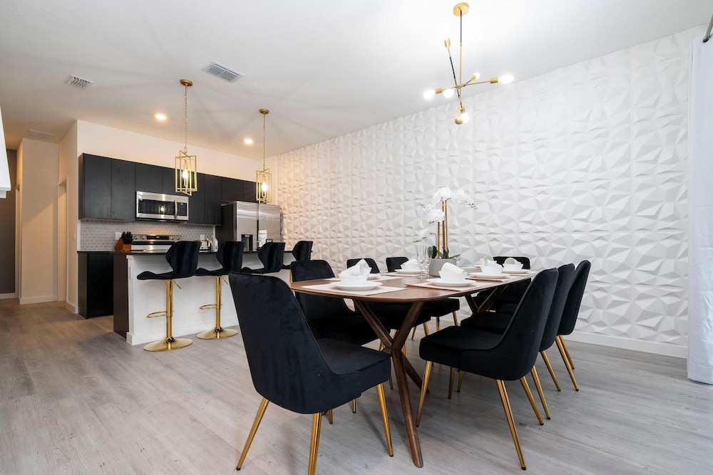 3236 TT Hub Townhome: 3br, 3ba, Sleeps 8