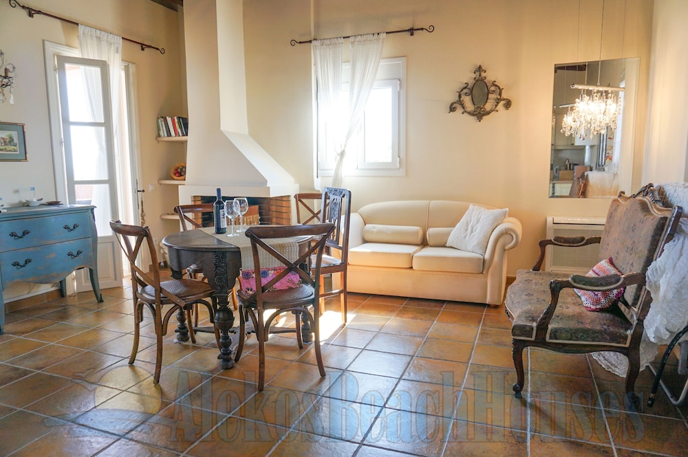Alekos Beach Houses - Natura Gialla
