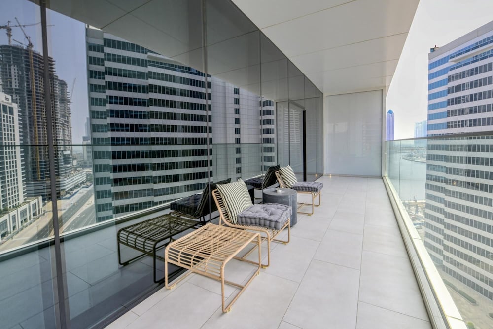 Luxury Apt W Burj Khalifa Vw Dubai Canal Access