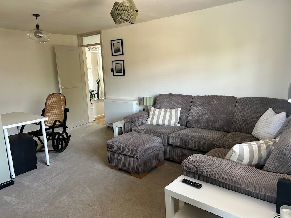 Cosy Chichester Apartment
