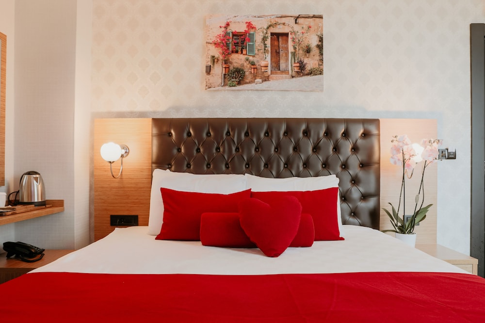 Grand Lark Otel - Image 27