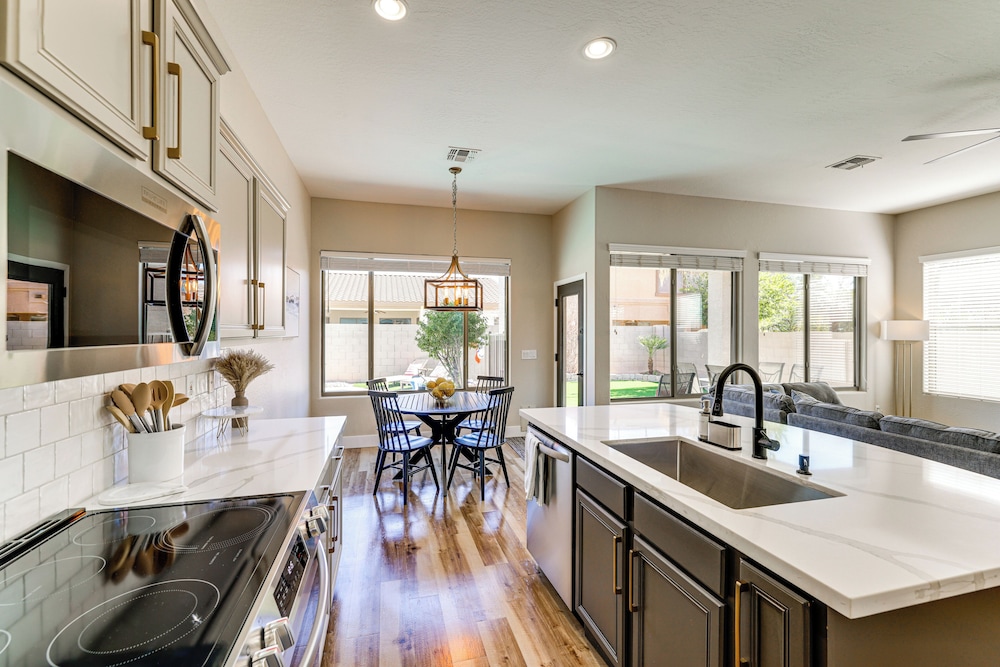 Fenced Pool & Patio: Newly Updated Surprise Home