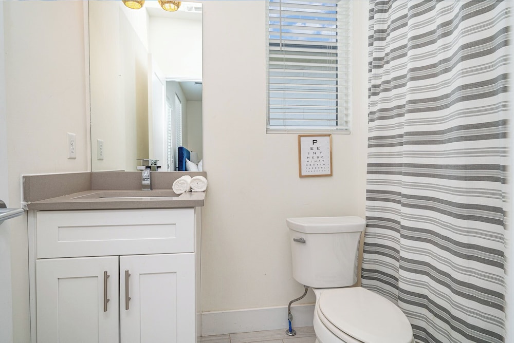 Verde Heights-sleeps 12-in Cumberland Heights