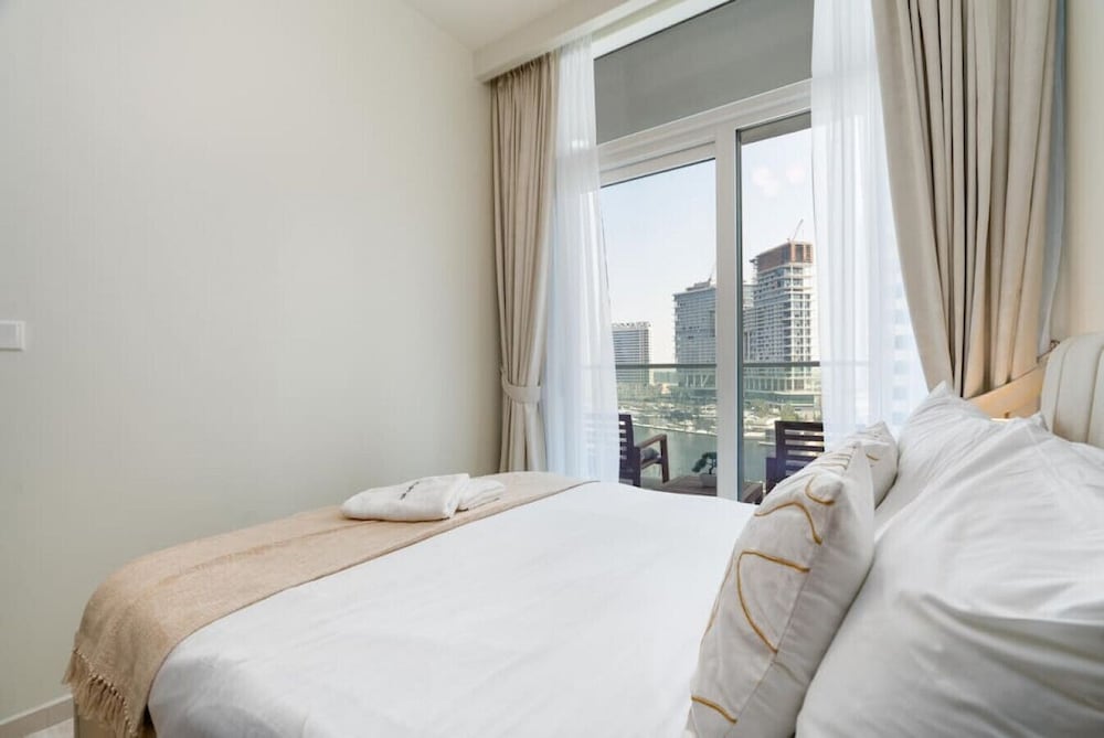 Soothing 1BR at Downtown Dubai Business Bay
