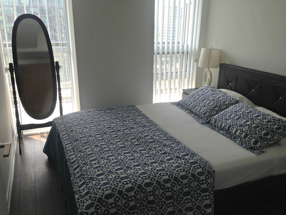 Executive Suite at Liberty Village - Image 1