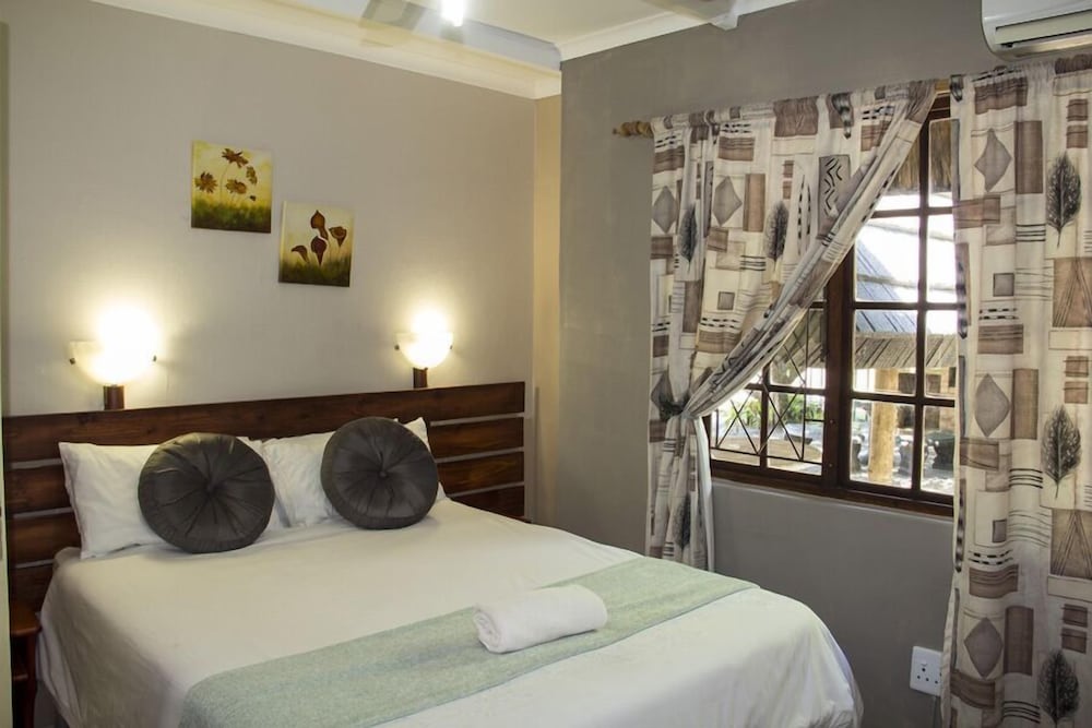 Aristo Manor view 2