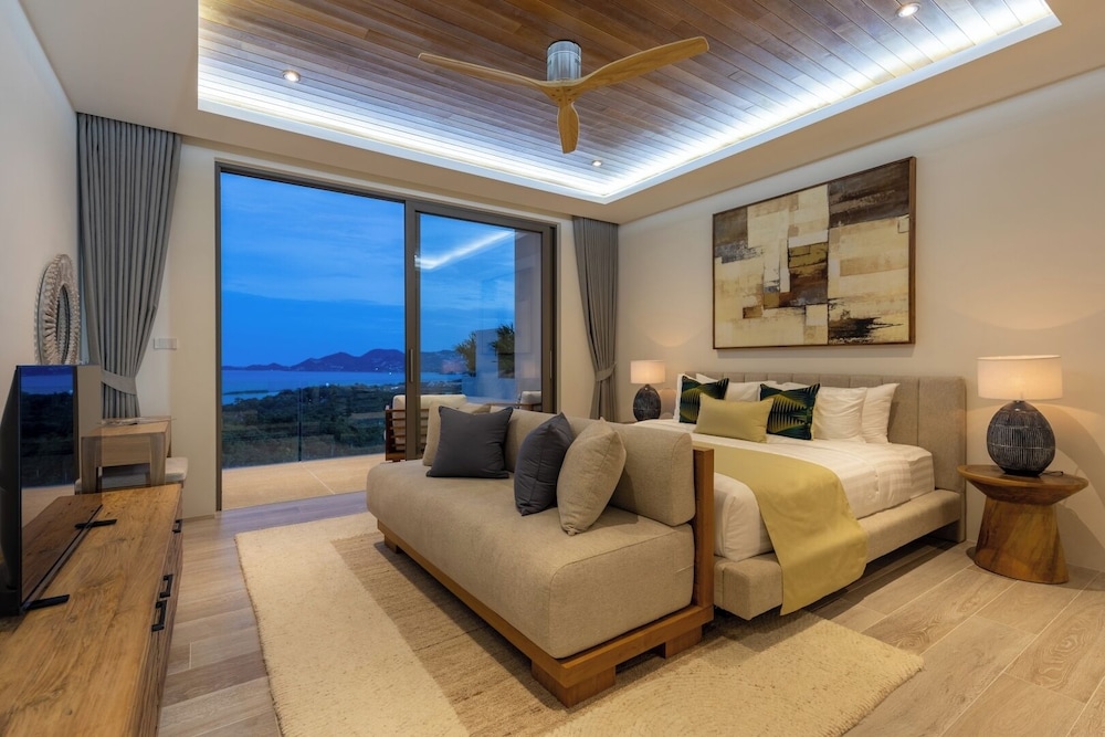 Villa Aroka 4 Bed Sea View KBR41