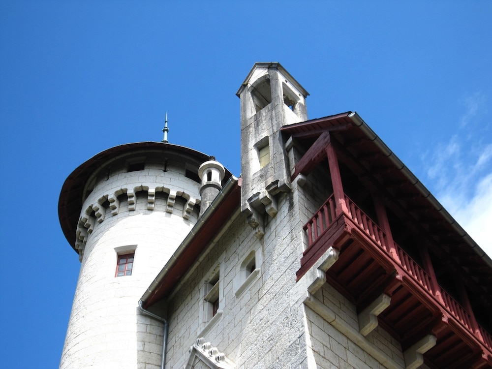 Apartment in Serrieres Castle Near French Alps