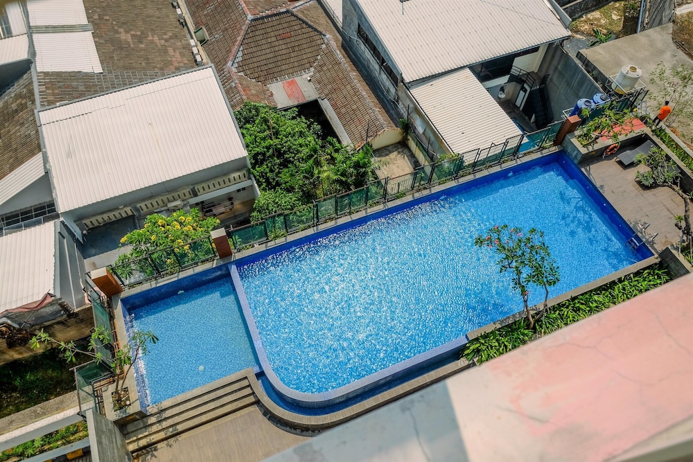 Good Designed and Homey 3BR Nifarro Park Apartment