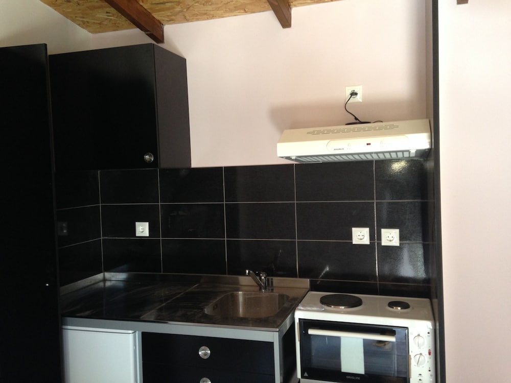 New and Colorful Studio Near Airport and Beach in Heraklion 照片第 12 張,共 18 張