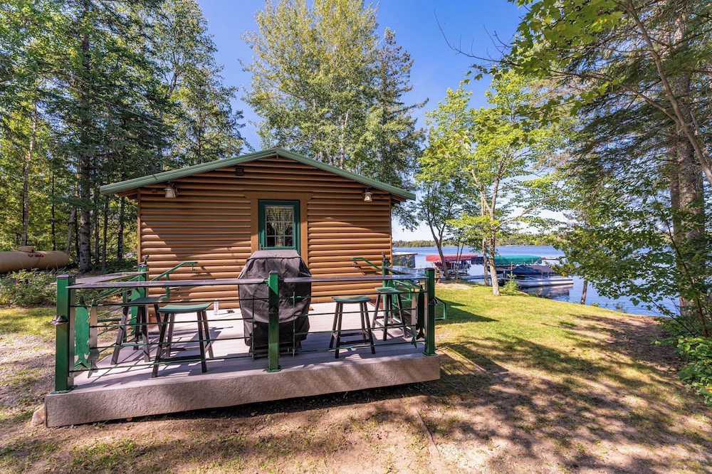 Lakefront Cabin on Lake Vermilion: Dock, Boat Lift