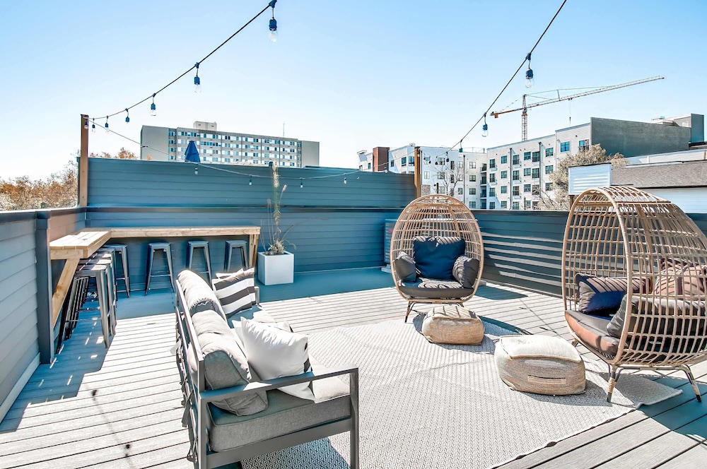 NEW 24 Guests 2 Rooftop Decks Near Downtown