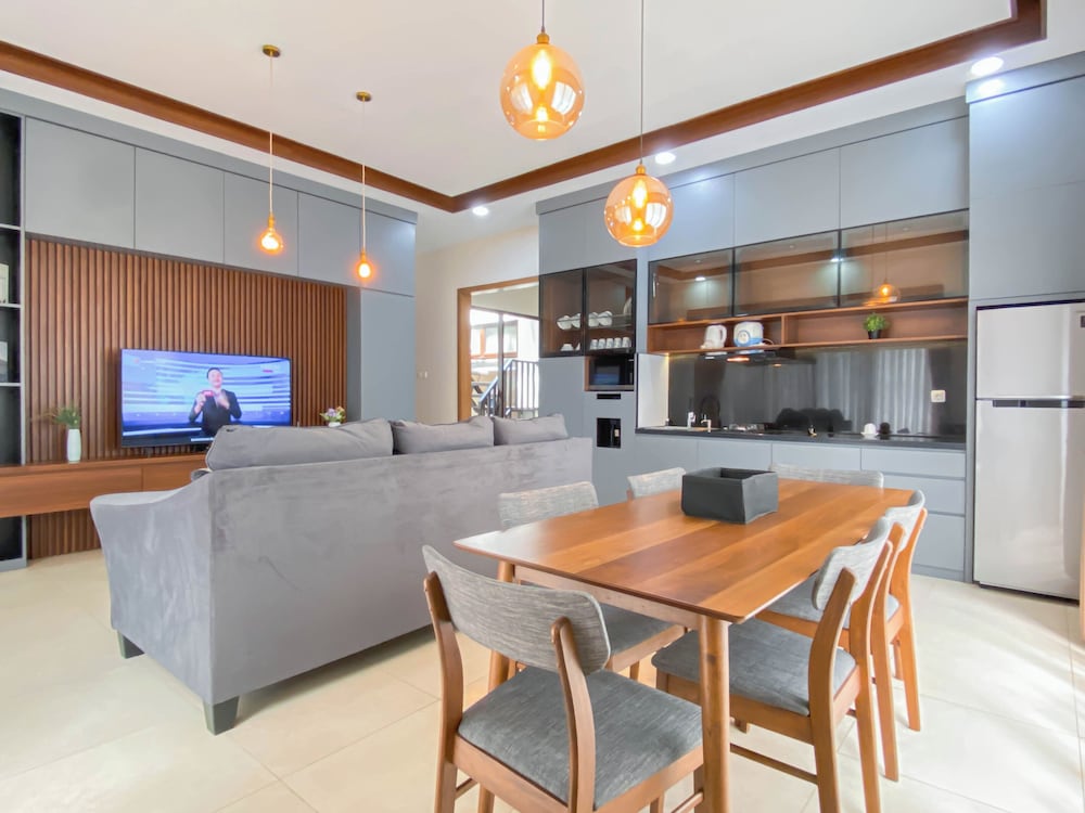 Spacious And Comfy 3Br (6 Pax) At Vimala Hills Villa & Resort Gadog