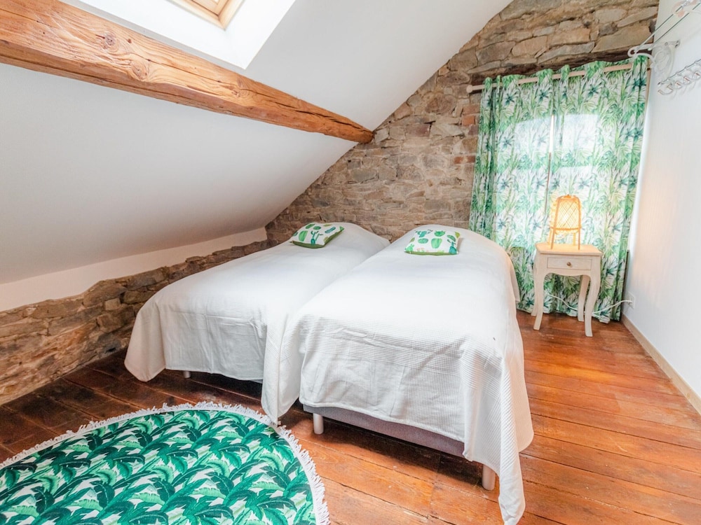 Country House Near Coo Waterfalls With Jacuzzi