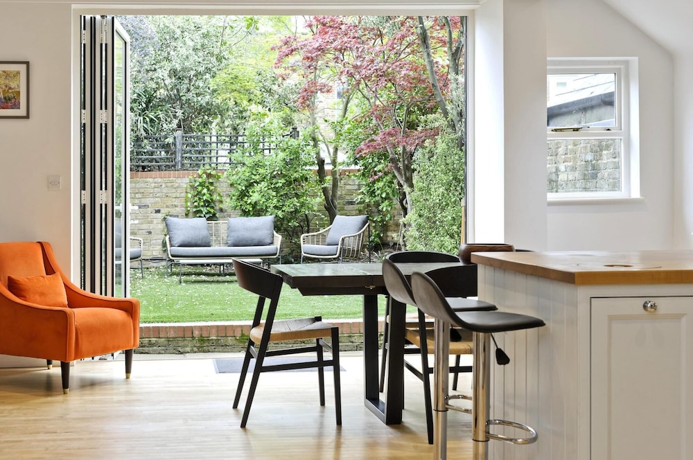 outdoor bbq area
