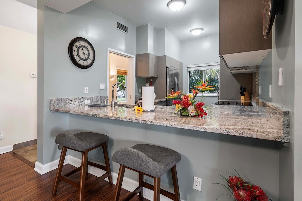Concierge Included - Ground Floor - No Stairs & Lanai - Vrkcv