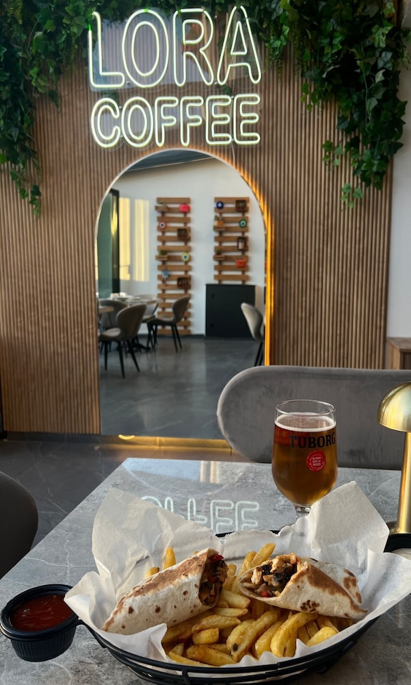 Marina Lora Butik Otel Sığacık