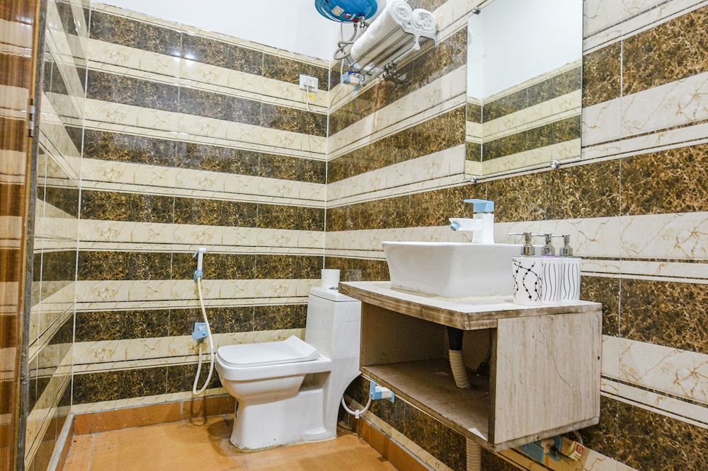 Fabhotel Radiant Blu