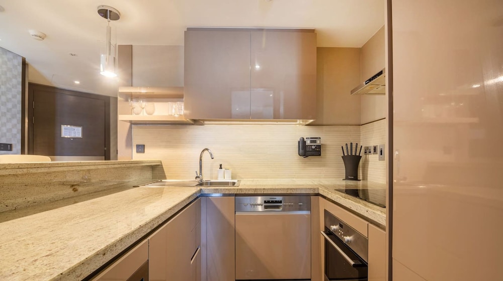 Exclusive Studio Near Metro Premium Dubai Living