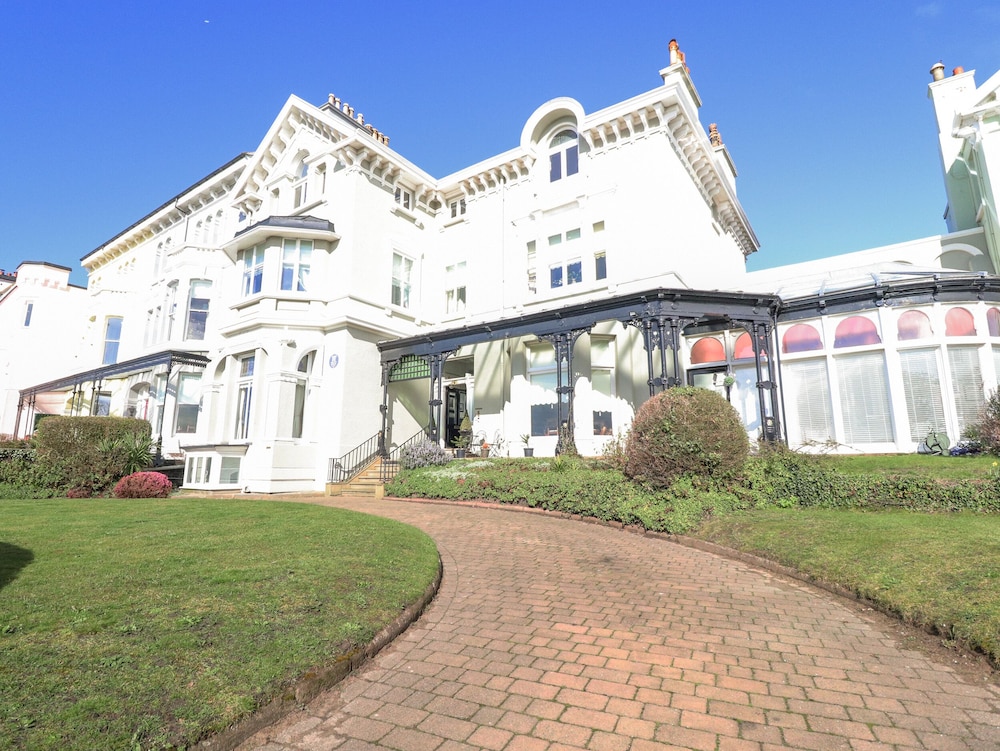 Ismay Billiard Room Apartment - Titanic Interest