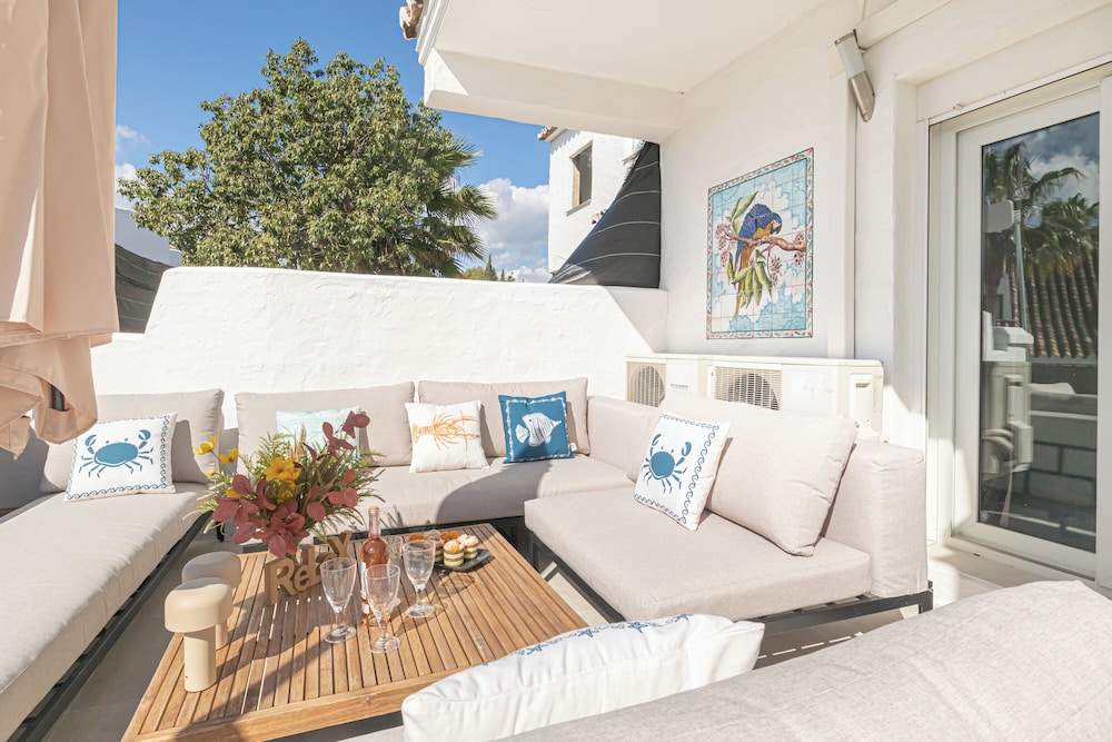 Puerto Banus Near La Sala By The Sea