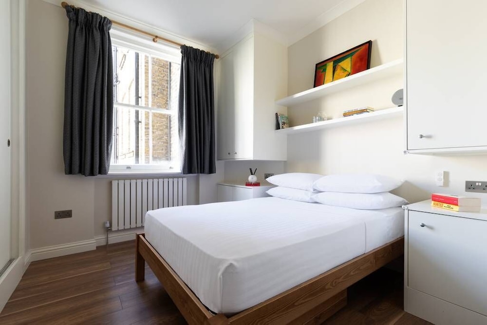 Abingdon Road IV by Onefinestay