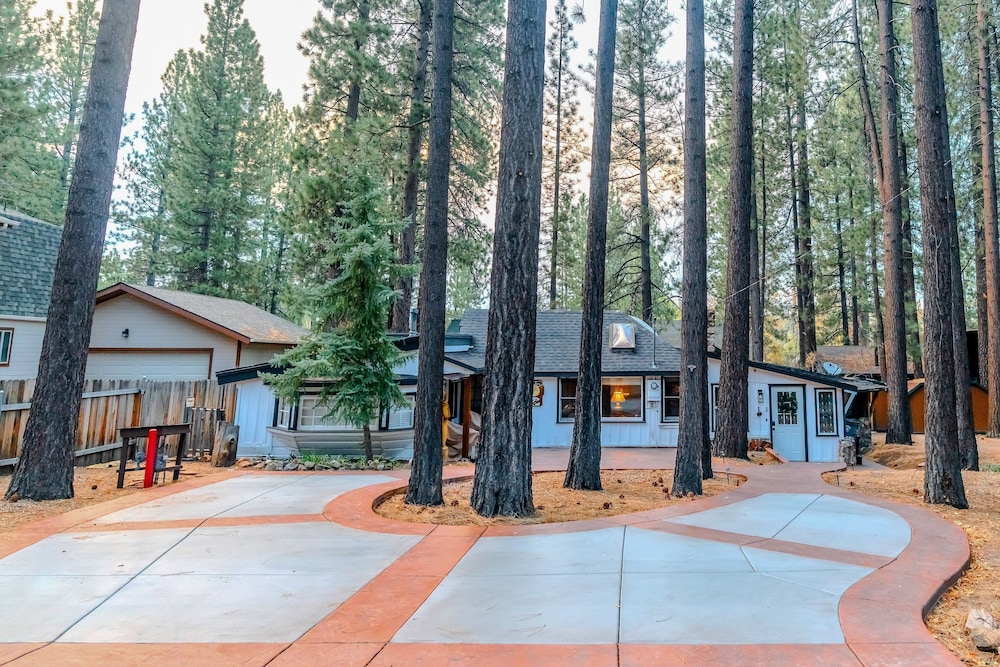 Hobbit House in Big Bear #166