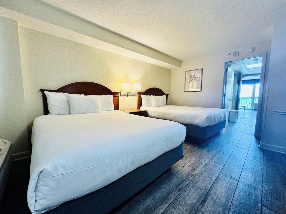Boardwalk Resort by Hosteeva