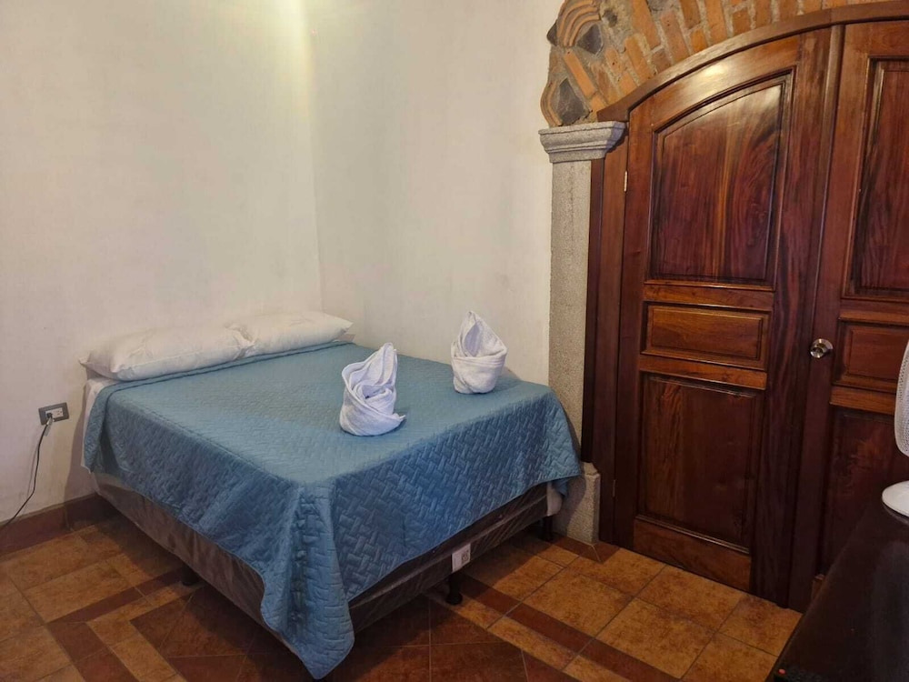 Cozy Colonial Style Azotea Apartments