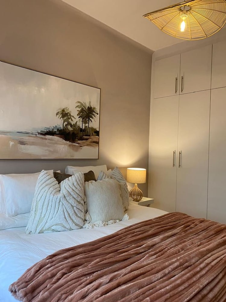 Cozy Oaks Apartment in Cape Town
