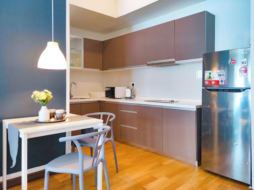 NaiBnB @ Regalia Residence