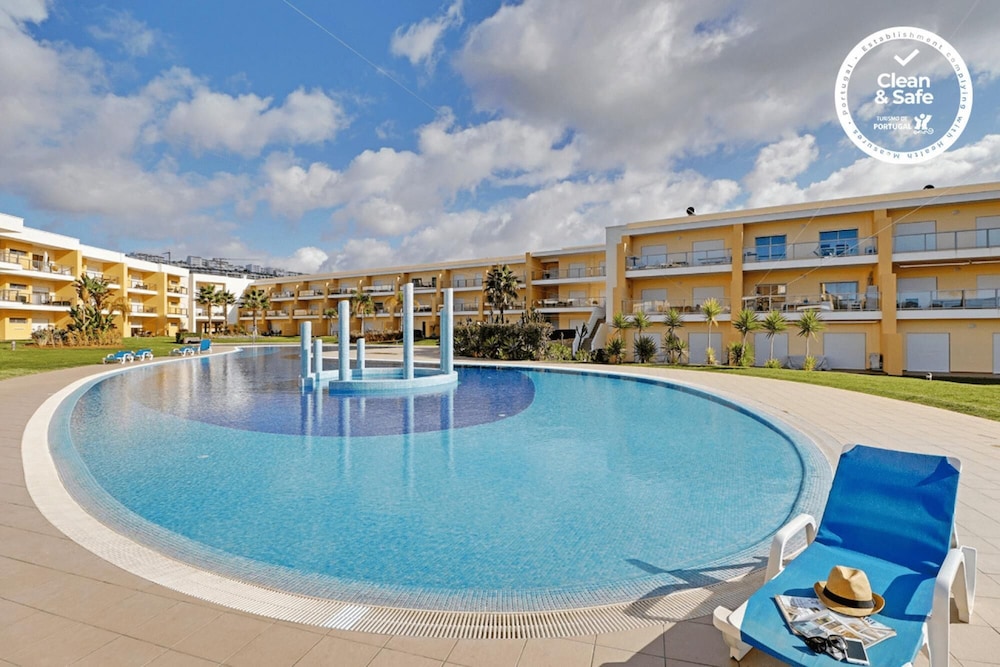 Albufeira Paradise With Pool by Homing photo 1