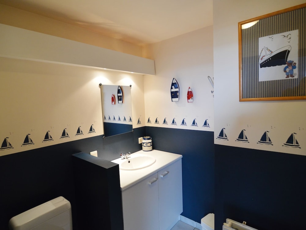 Delightful Villa in Sourbrodt With Swimming Pool, Terrace