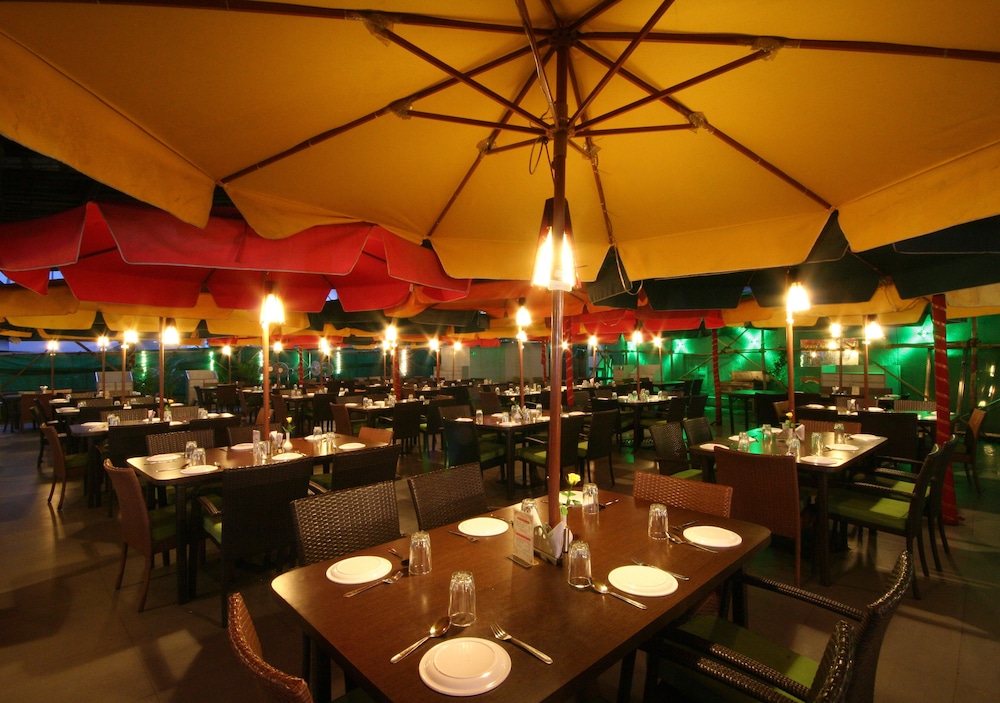 Food & Beverage