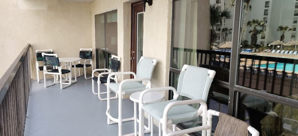 Saida Beachfront Luxe Condo Two Heated Pools 2 Bedroom Condo