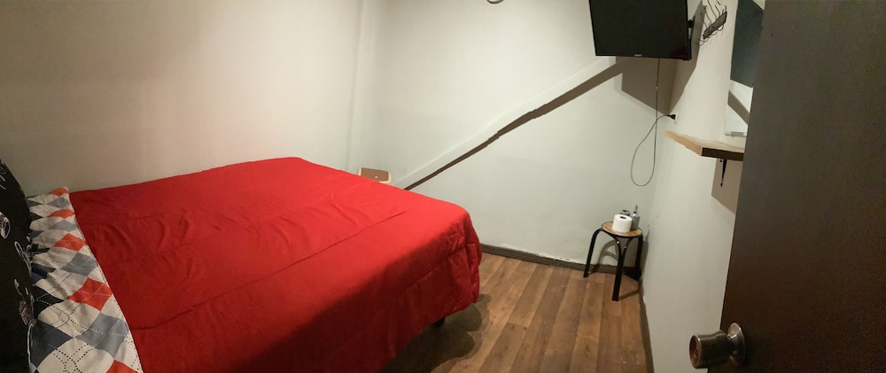 hostal low cost