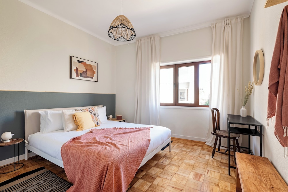 Breinr · Trendy and Spacious 3BR Family Home