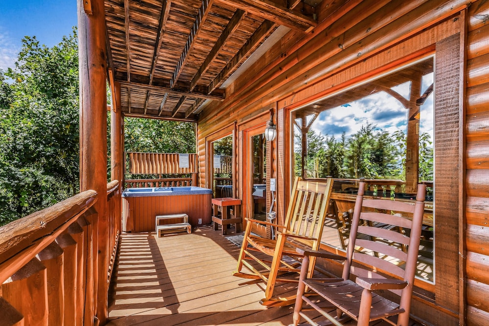 Extravagant View 3 Bedrooms 3 Bathrooms Cabin
