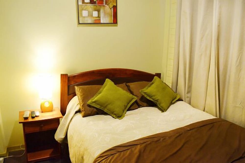 Hostal Almenas