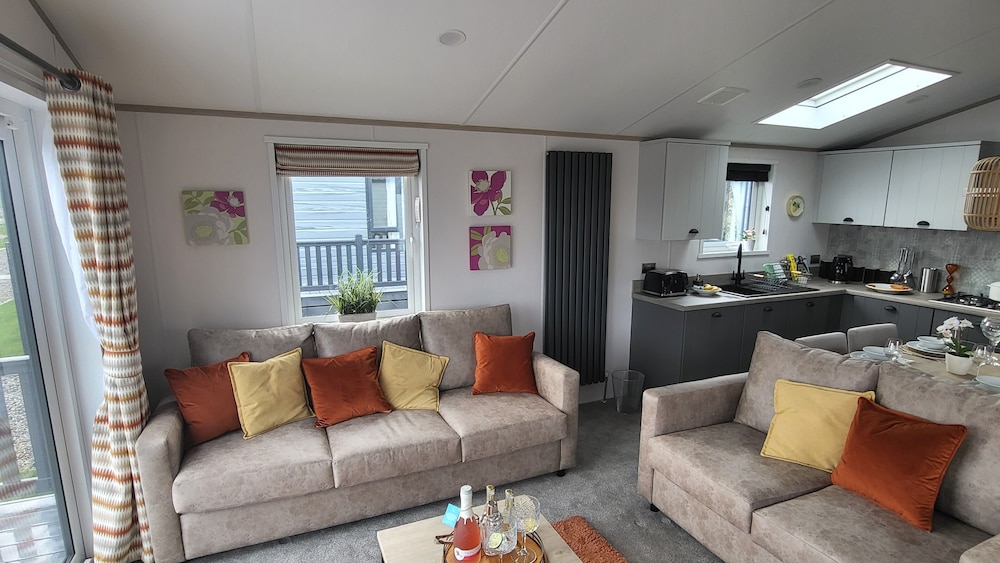 Honeycomb Lodge view 4