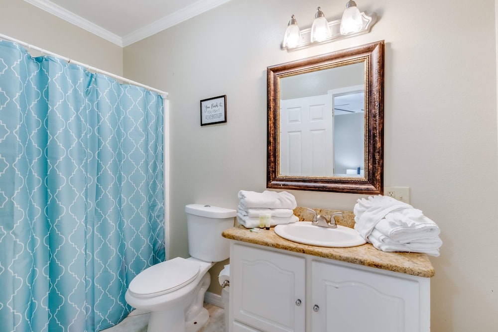 Sel De Vie 6 BR Sleeps 18 dog Friendly