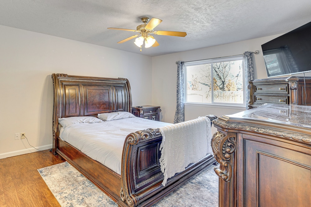 1 Mi to Boise Towne Square: Home w/ Patio!