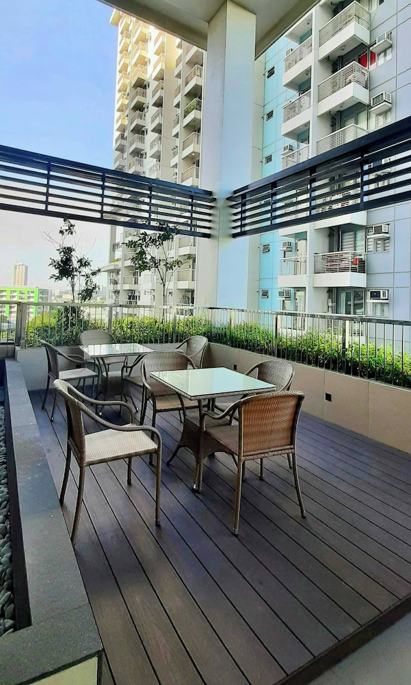 2br Unit at Asmara Near St Lukes Medical Center