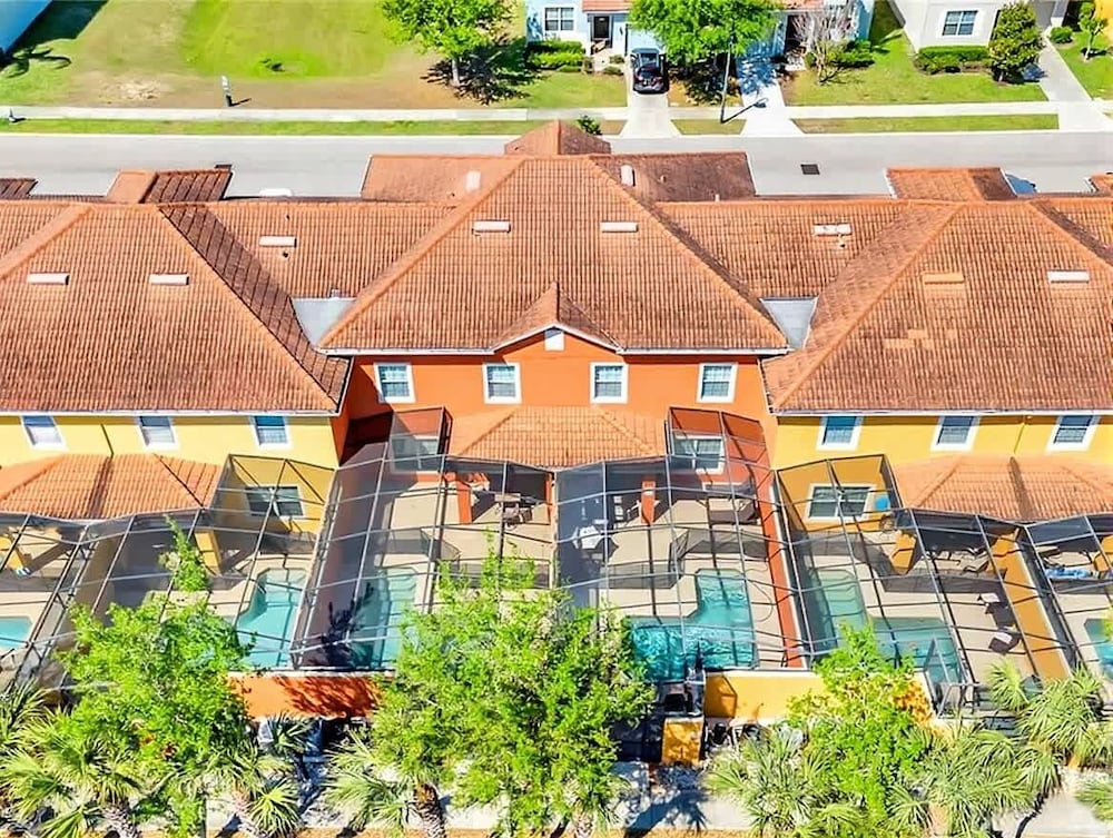 Paradise 4Bd w Private Pool Waterpark 8951