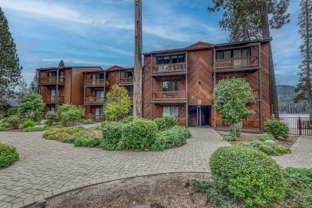 254 Bldg D 2 Bedroom Townhouse