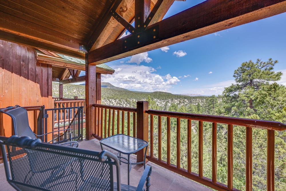 Hot Tub, Game Room: Mtn-view Cabin 9 Mi to Zion